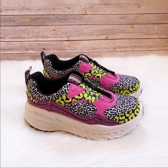 UGG CA805 Zip Safari Sneaker